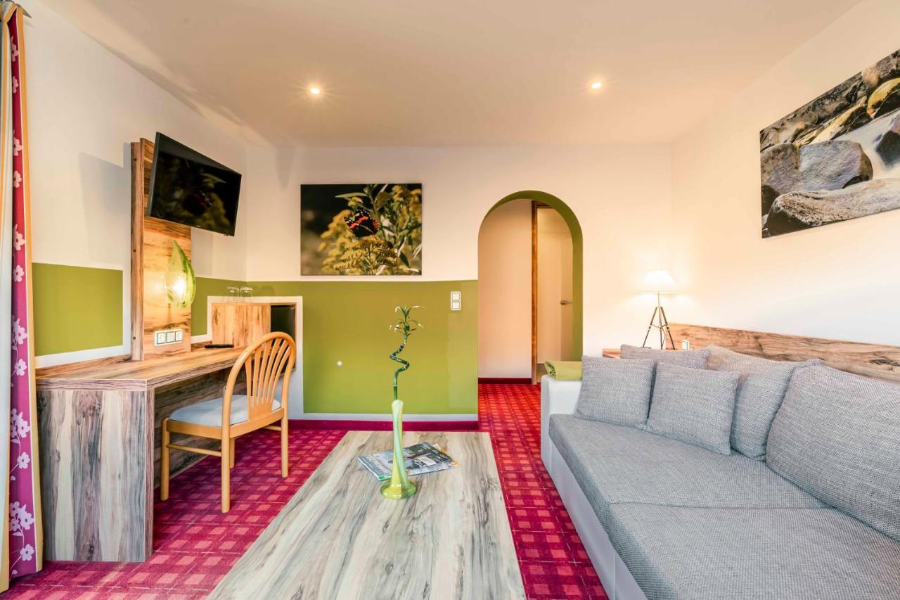 Landhotel Gruenwies -Bonsai-Wellness Garni (Adults Only) Lohberg Exterior photo